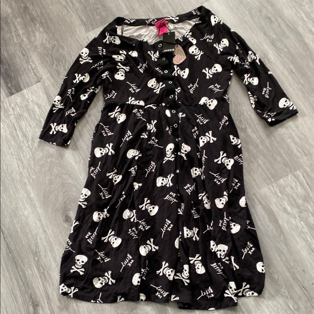 Torrid Black and White Casual Sundress with 3/4 Sleeves. Nwt.